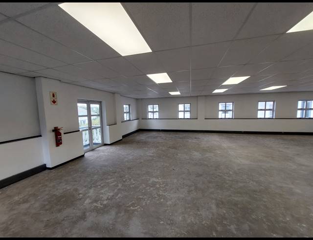 416M² OFFICE TO LET IN BRYANSTON